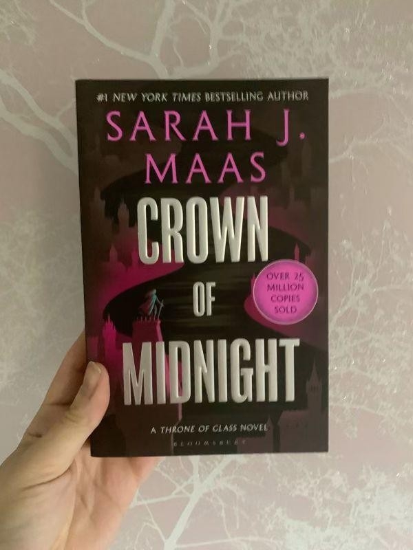 crown of midnight